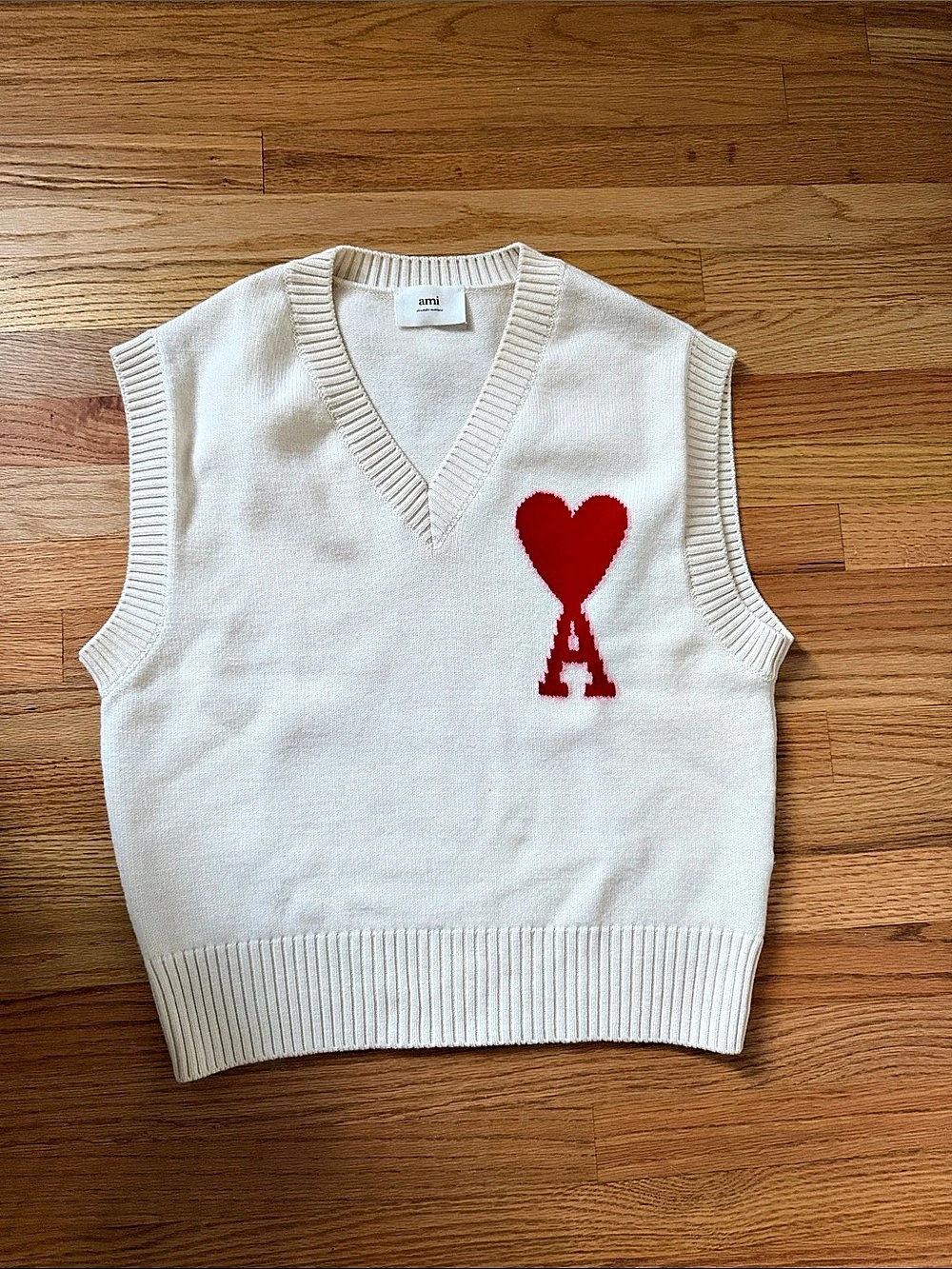 ami de Coeur V-Neck Vest in White & Red Like New